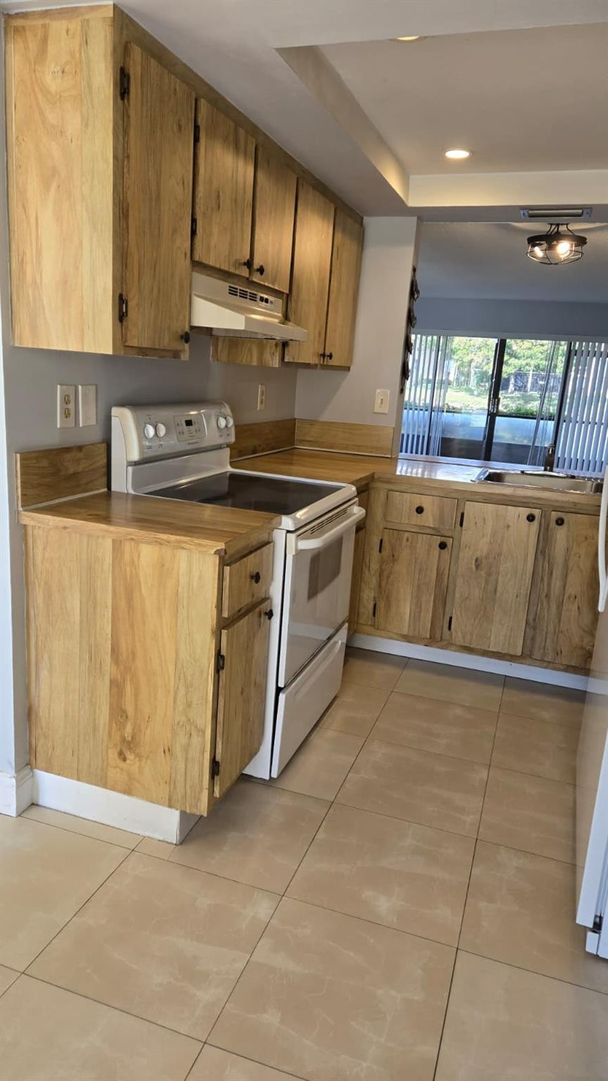 Meadowridge East - Residential