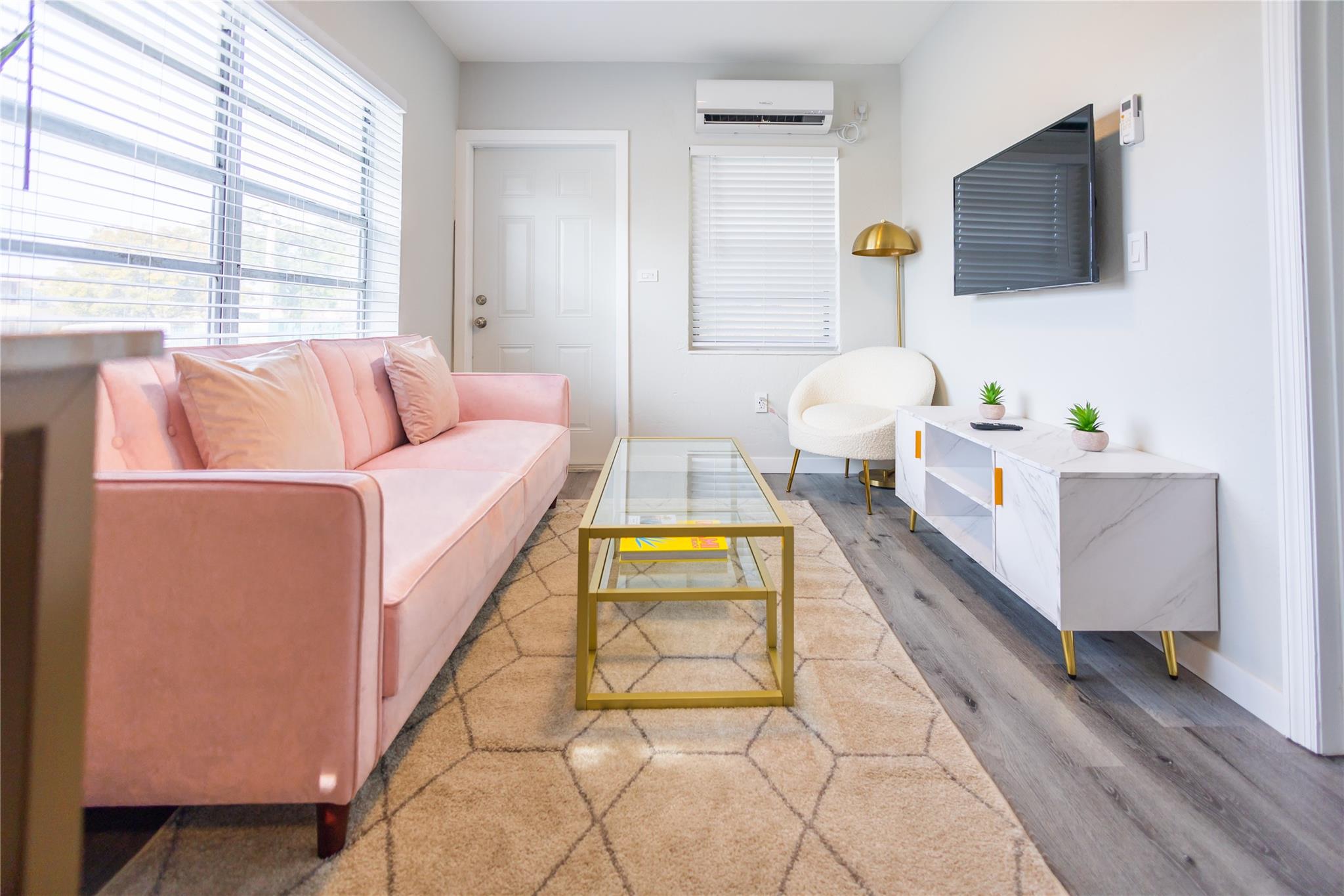 Dupont Add - Residential Lease