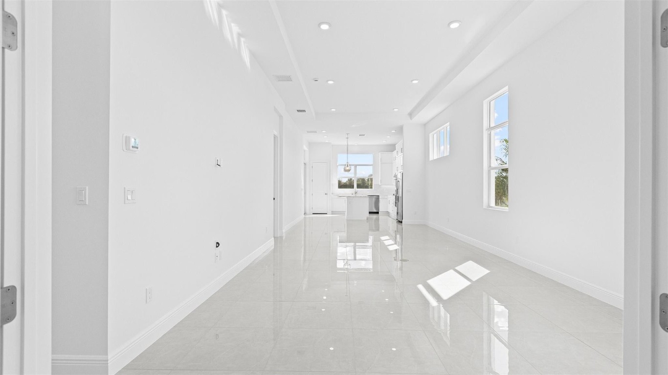 CRESSWIND PALM BEACH - Residential