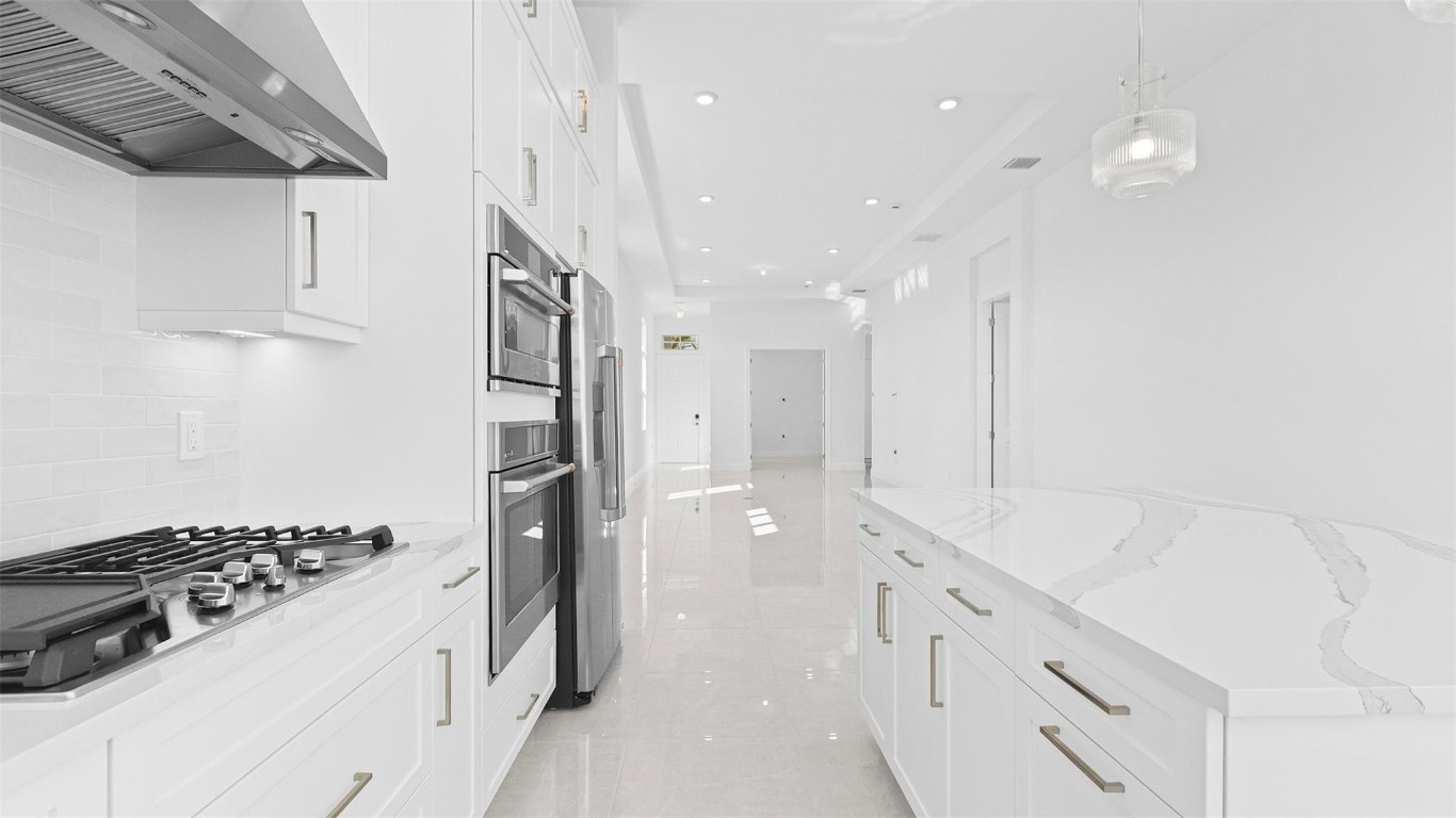 CRESSWIND PALM BEACH - Residential