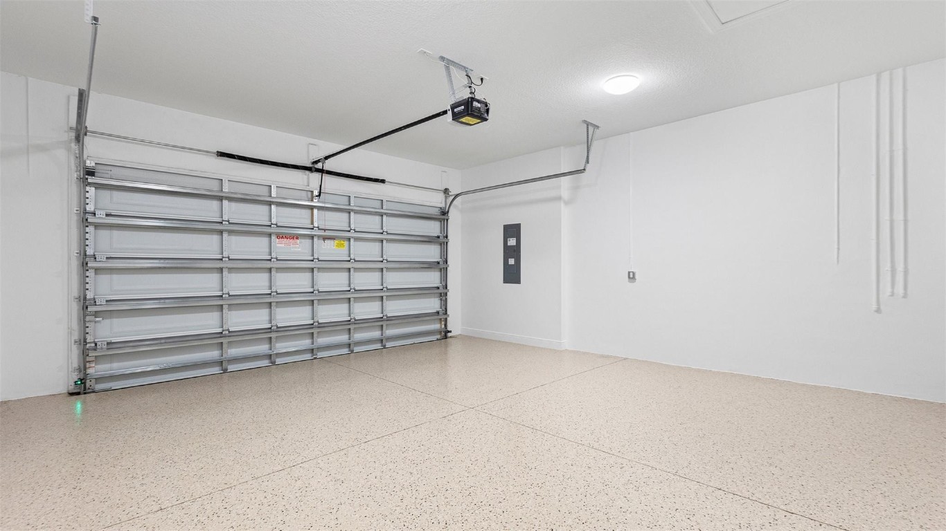 CRESSWIND PALM BEACH - Residential