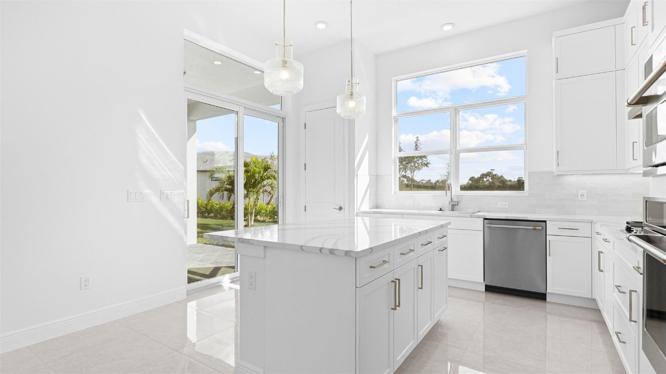 CRESSWIND PALM BEACH - Residential