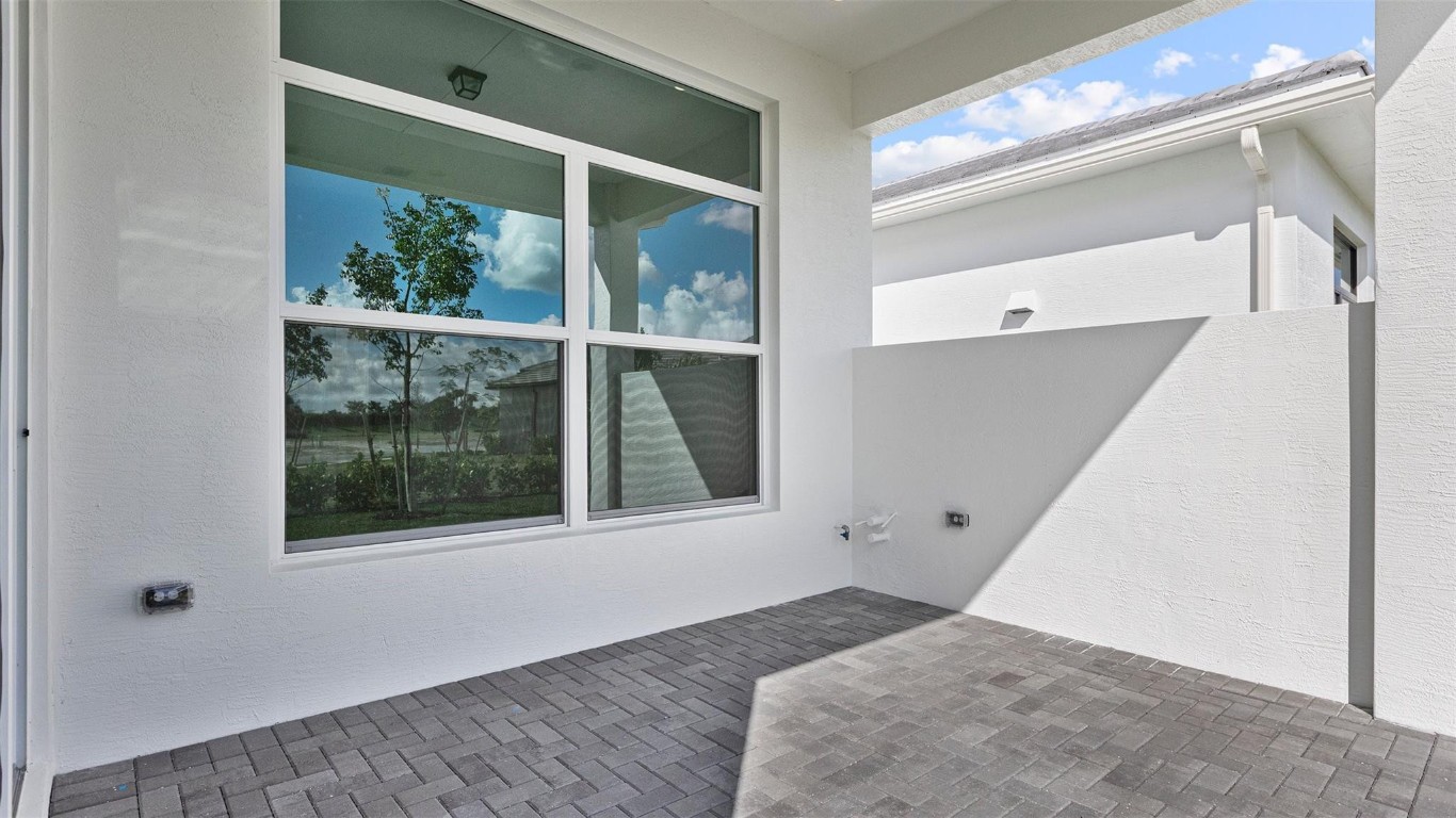 CRESSWIND PALM BEACH - Residential