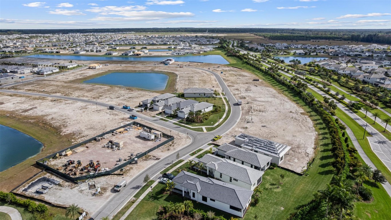 CRESSWIND PALM BEACH - Residential