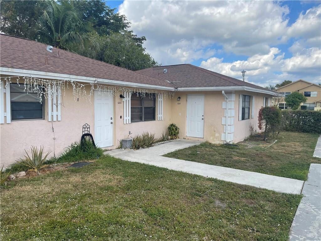 Photo of 1201 White Pine Drive, Wellington, FL 33414 (MLS # R10977769)