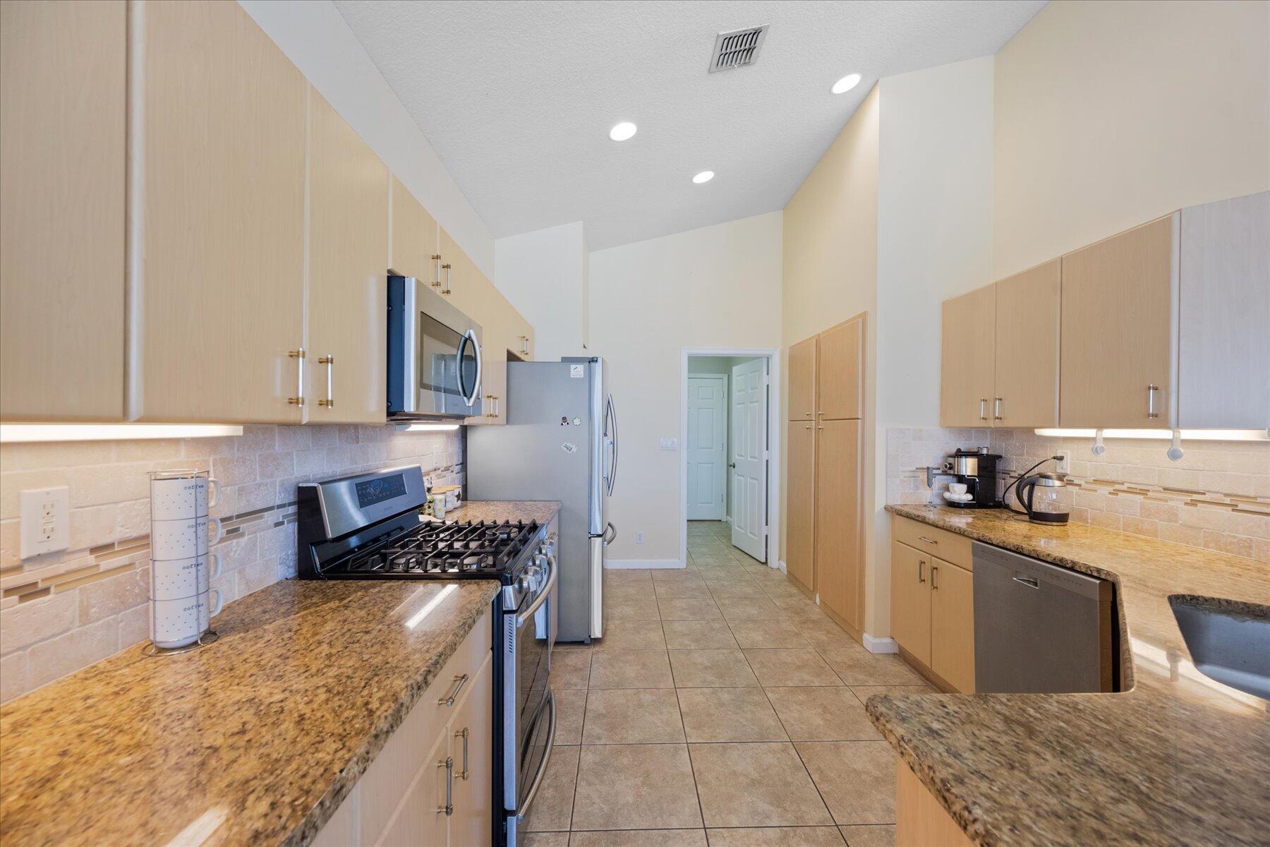 Magnolia Lakes - Residential Lease