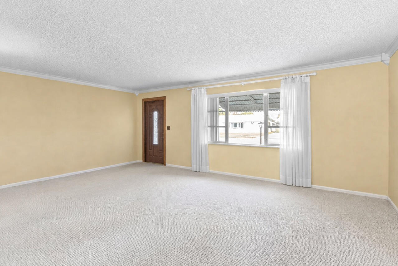 View photos, virtual tours, details... 1802 SW 13th Avenue