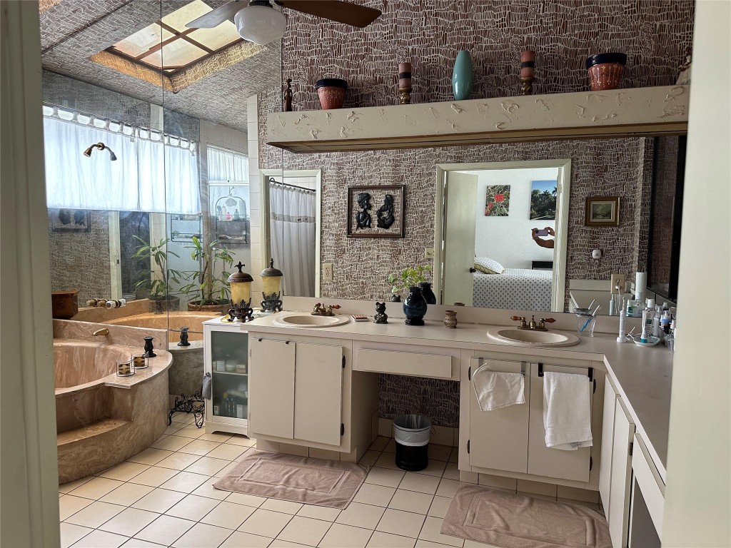 Inverrary Village 94-16 B - Residential