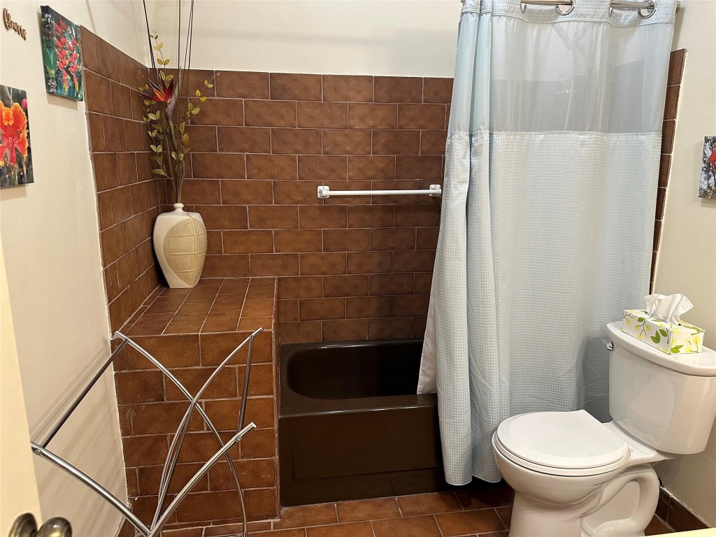 Inverrary Village 94-16 B - Residential