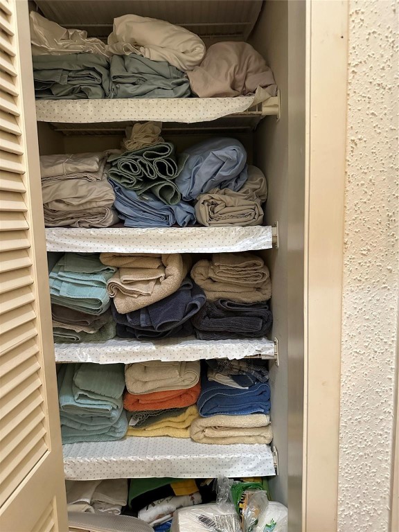 Inverrary Village 94-16 B - Residential