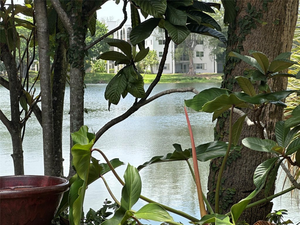 Inverrary Village 94-16 B - Residential