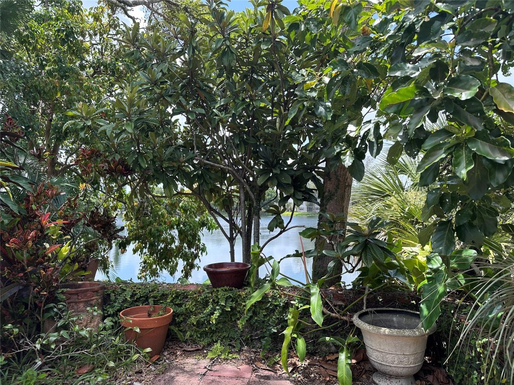 Inverrary Village 94-16 B - Residential