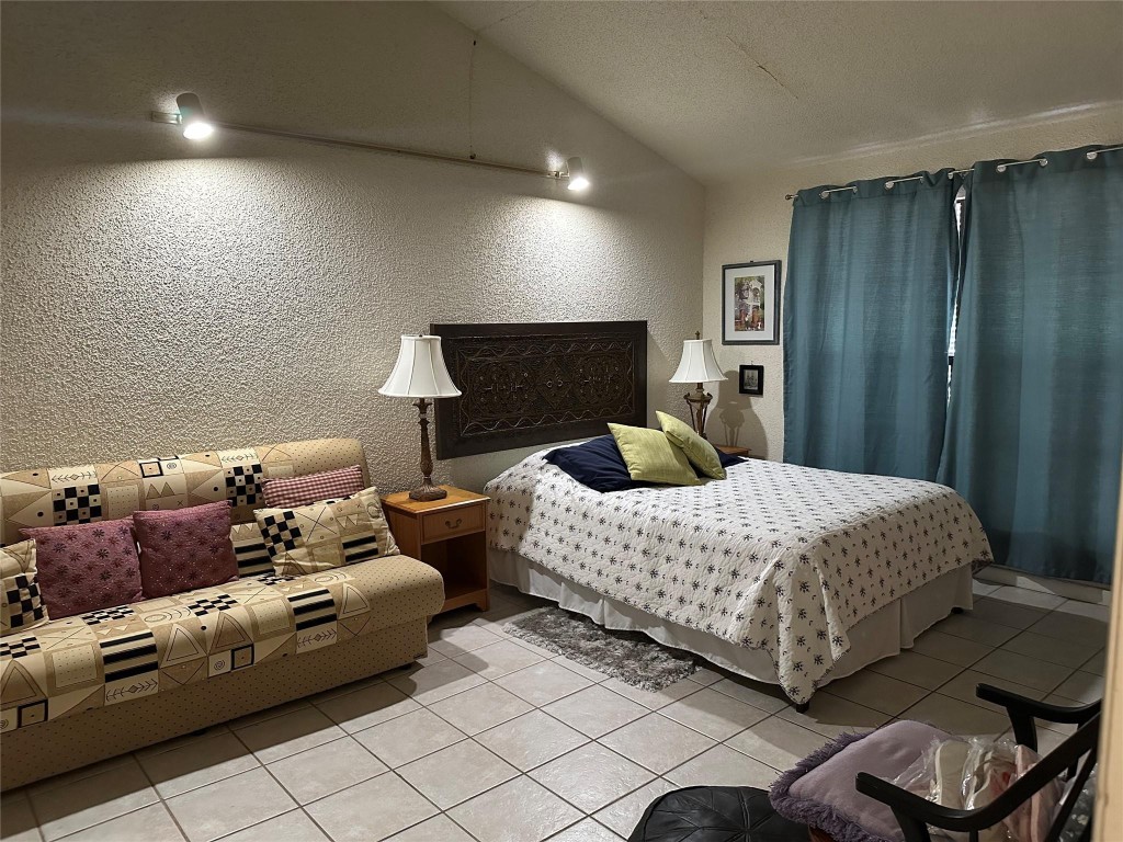 Inverrary Village 94-16 B - Residential