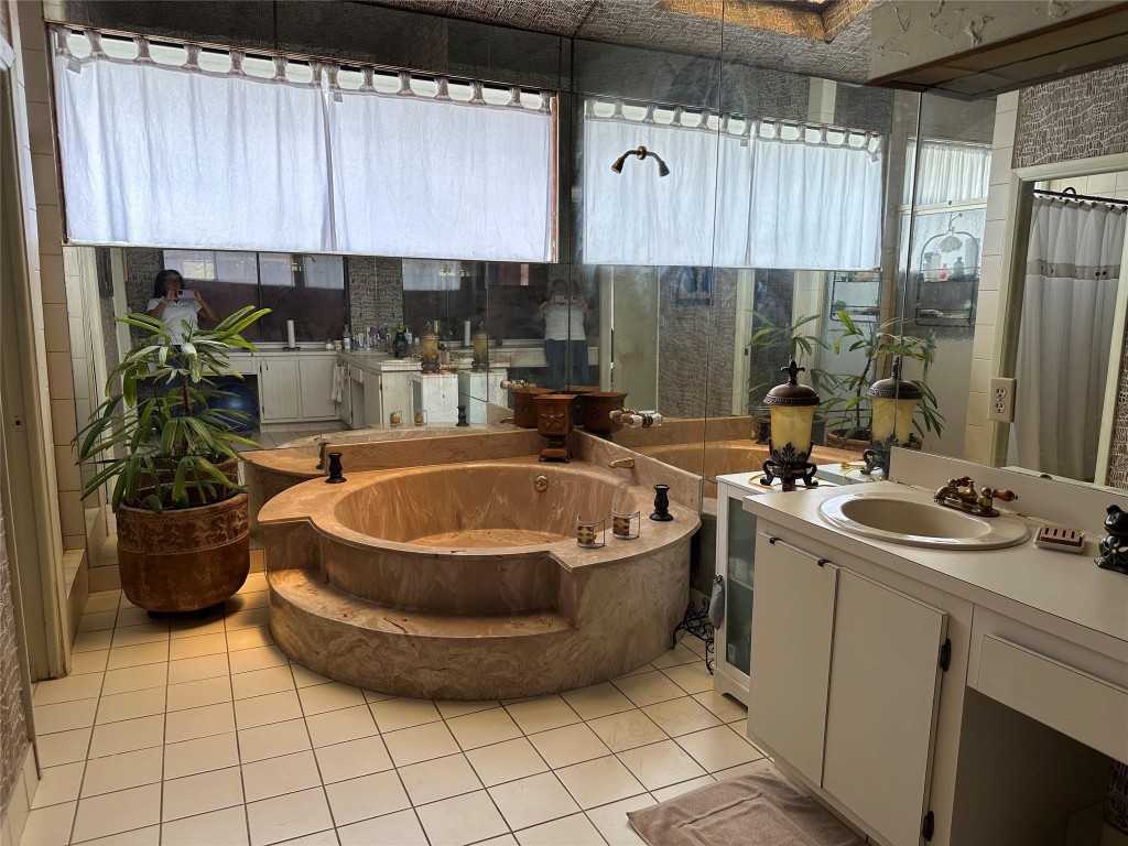 Inverrary Village 94-16 B - Residential