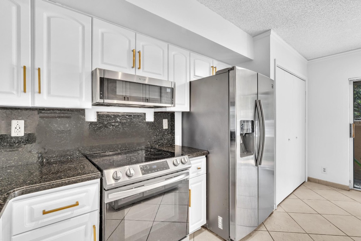 Dahlia at Plantation - Residential