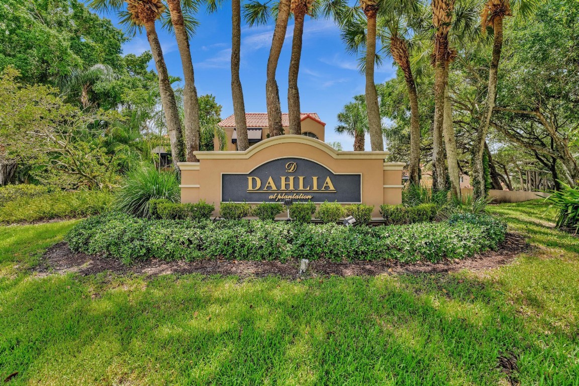 Dahlia at Plantation - Residential