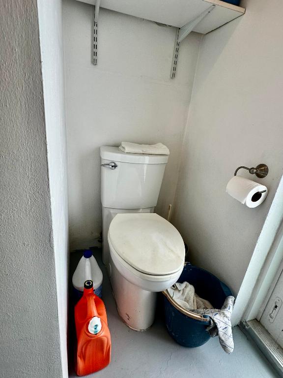 HOLLY HOUSE INC COND DECL IN - Residential