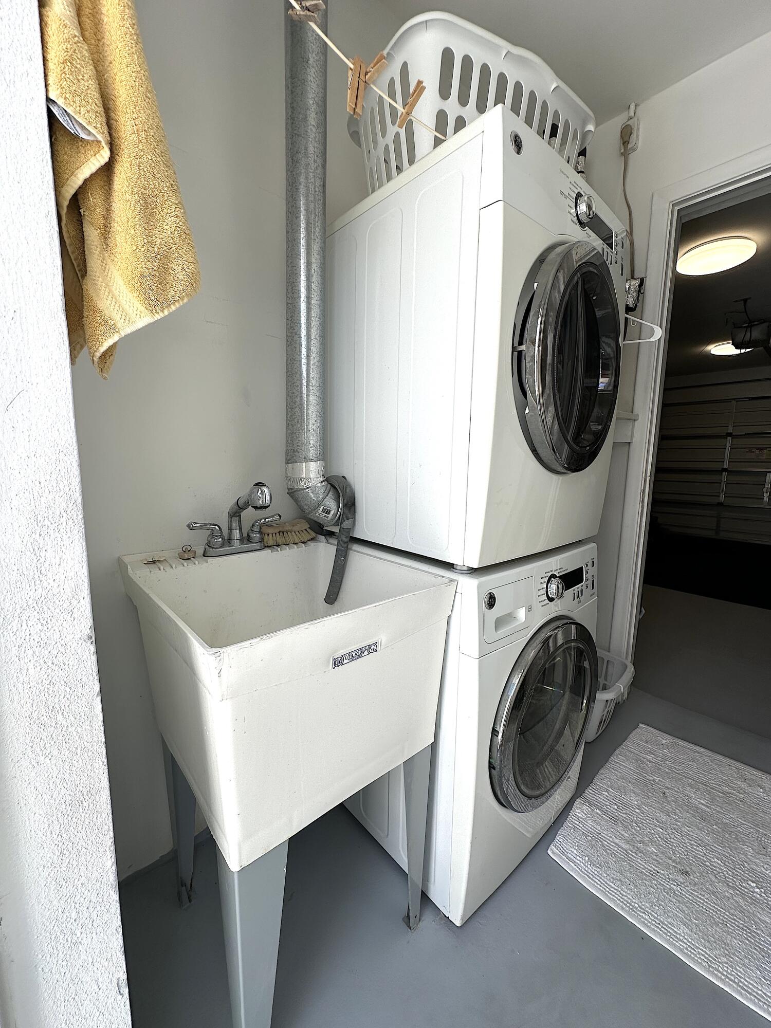 HOLLY HOUSE INC COND DECL IN - Residential