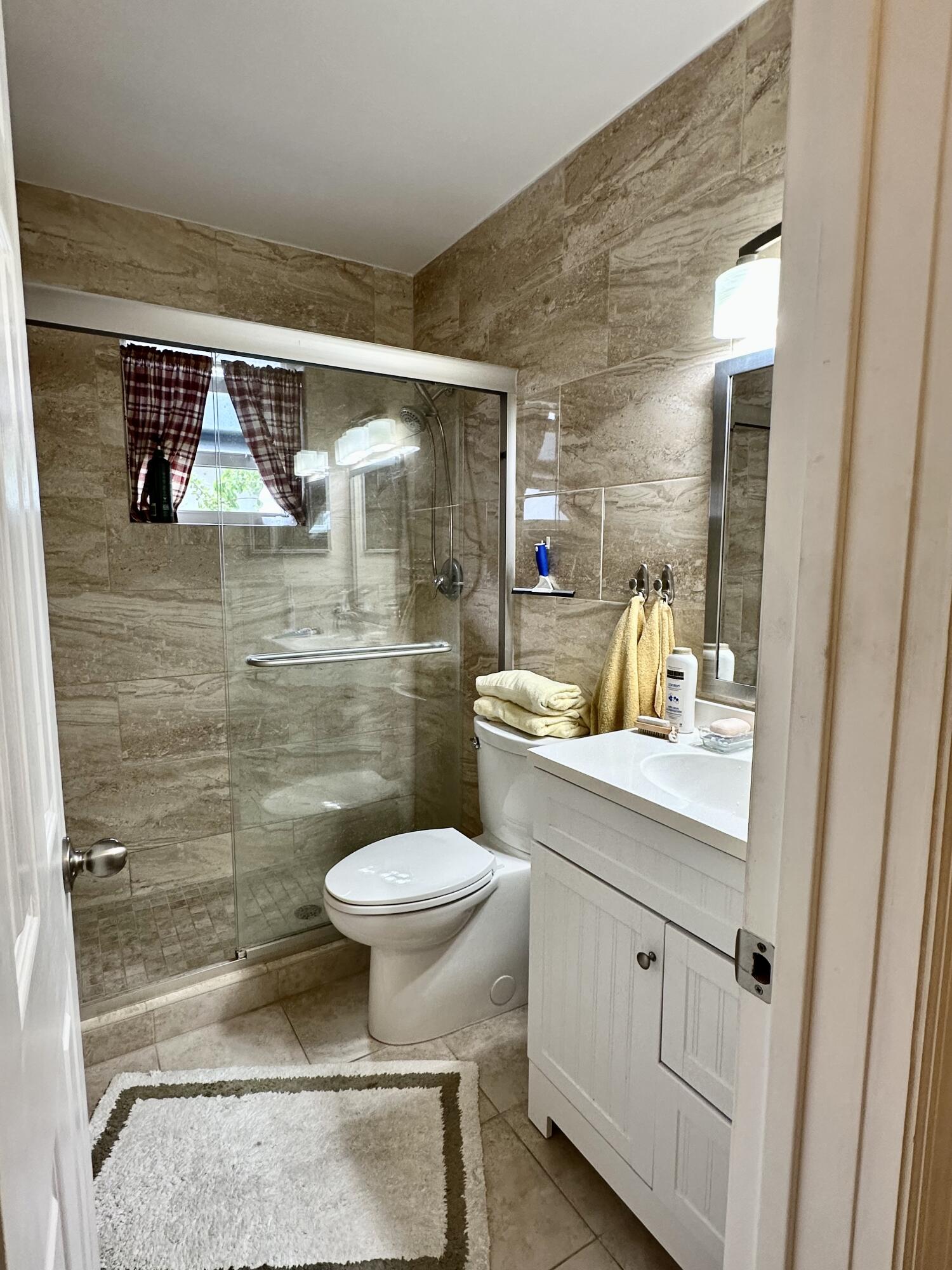 HOLLY HOUSE INC COND DECL IN - Residential