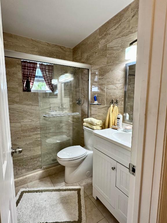 HOLLY HOUSE INC COND DECL IN - Residential