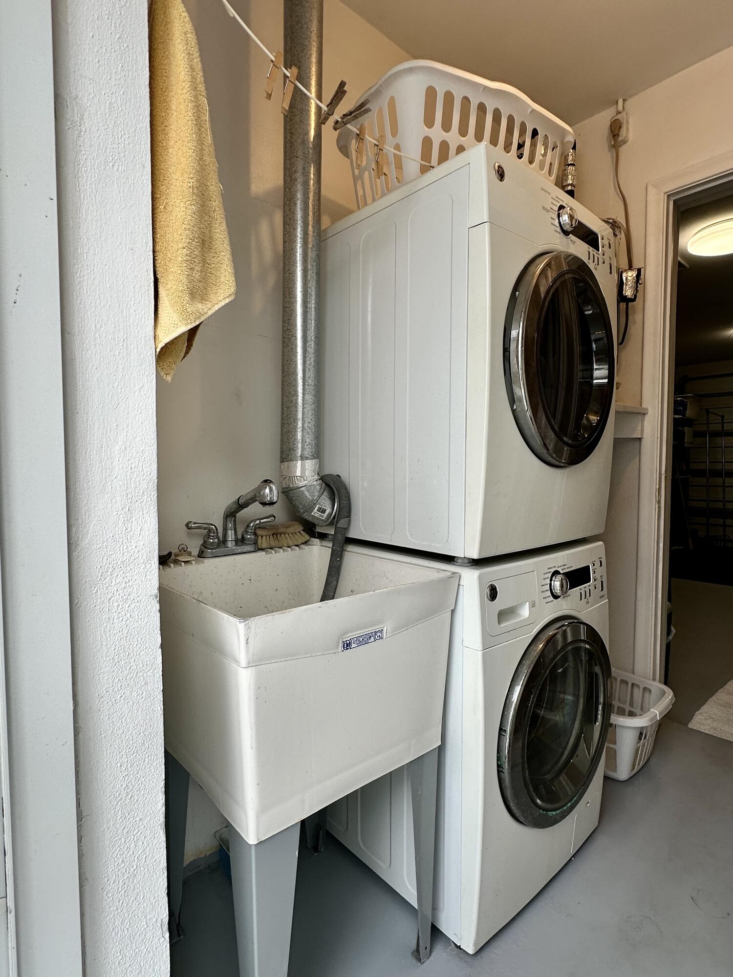 HOLLY HOUSE INC COND DECL IN - Residential