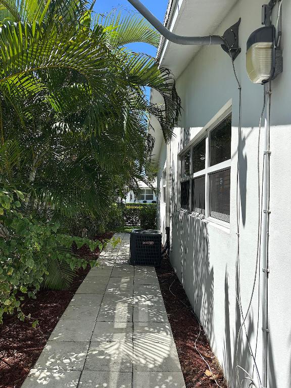 HOLLY HOUSE INC COND DECL IN - Residential