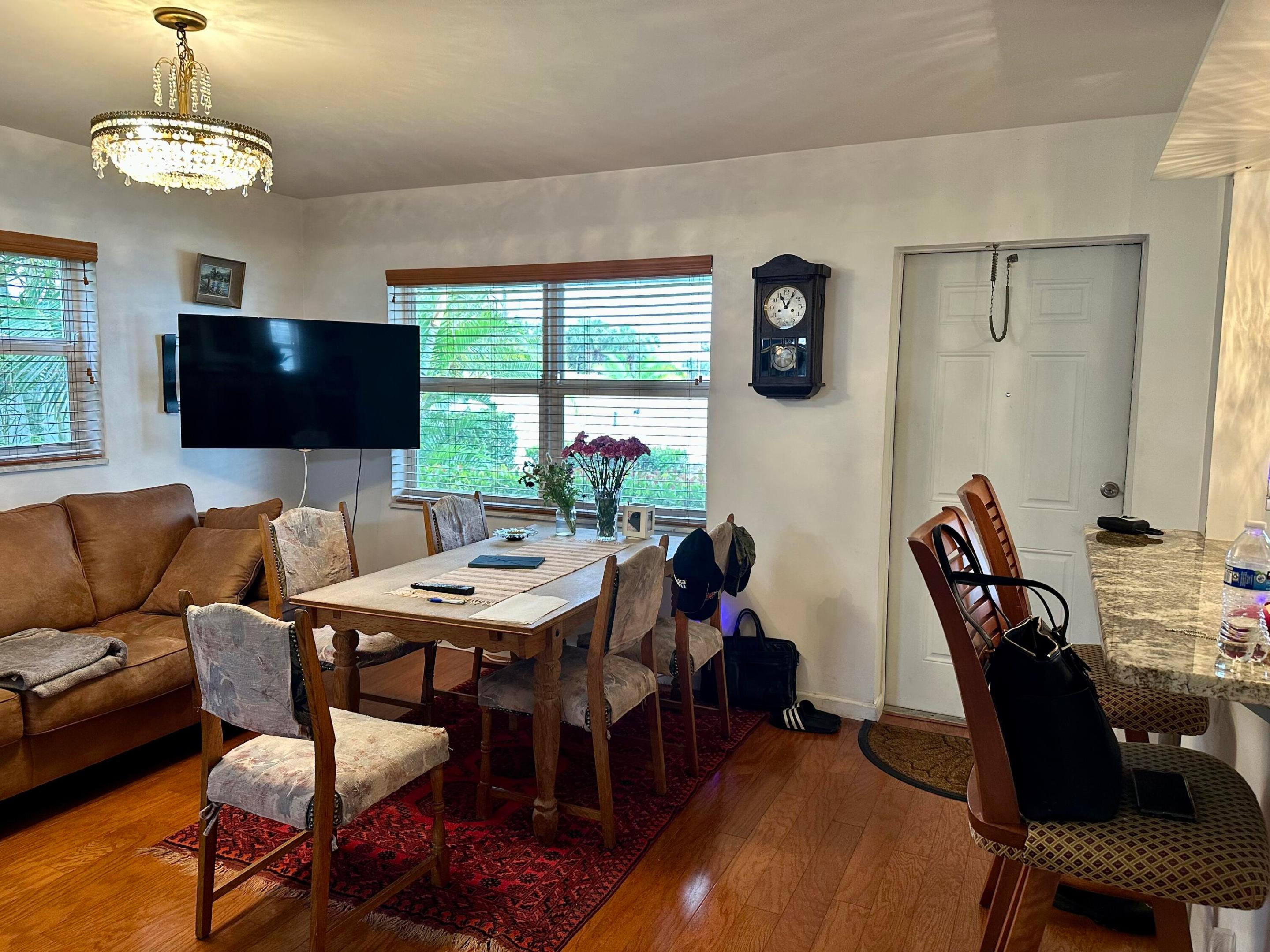 HOLLY HOUSE INC COND DECL IN - Residential