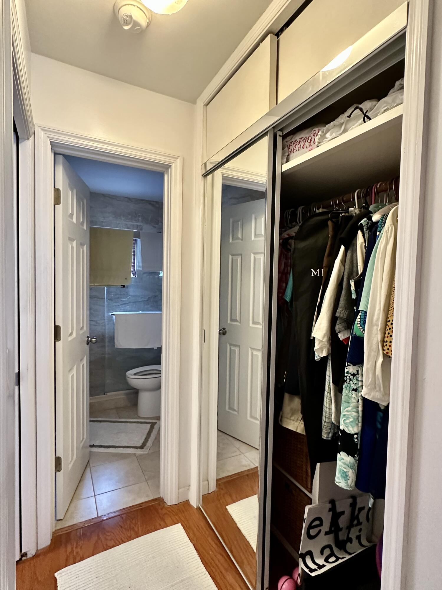 HOLLY HOUSE INC COND DECL IN - Residential