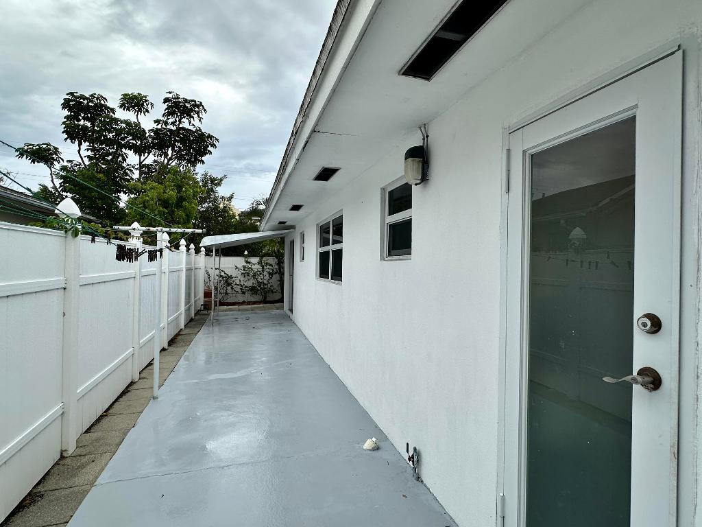 HOLLY HOUSE INC COND DECL IN - Residential