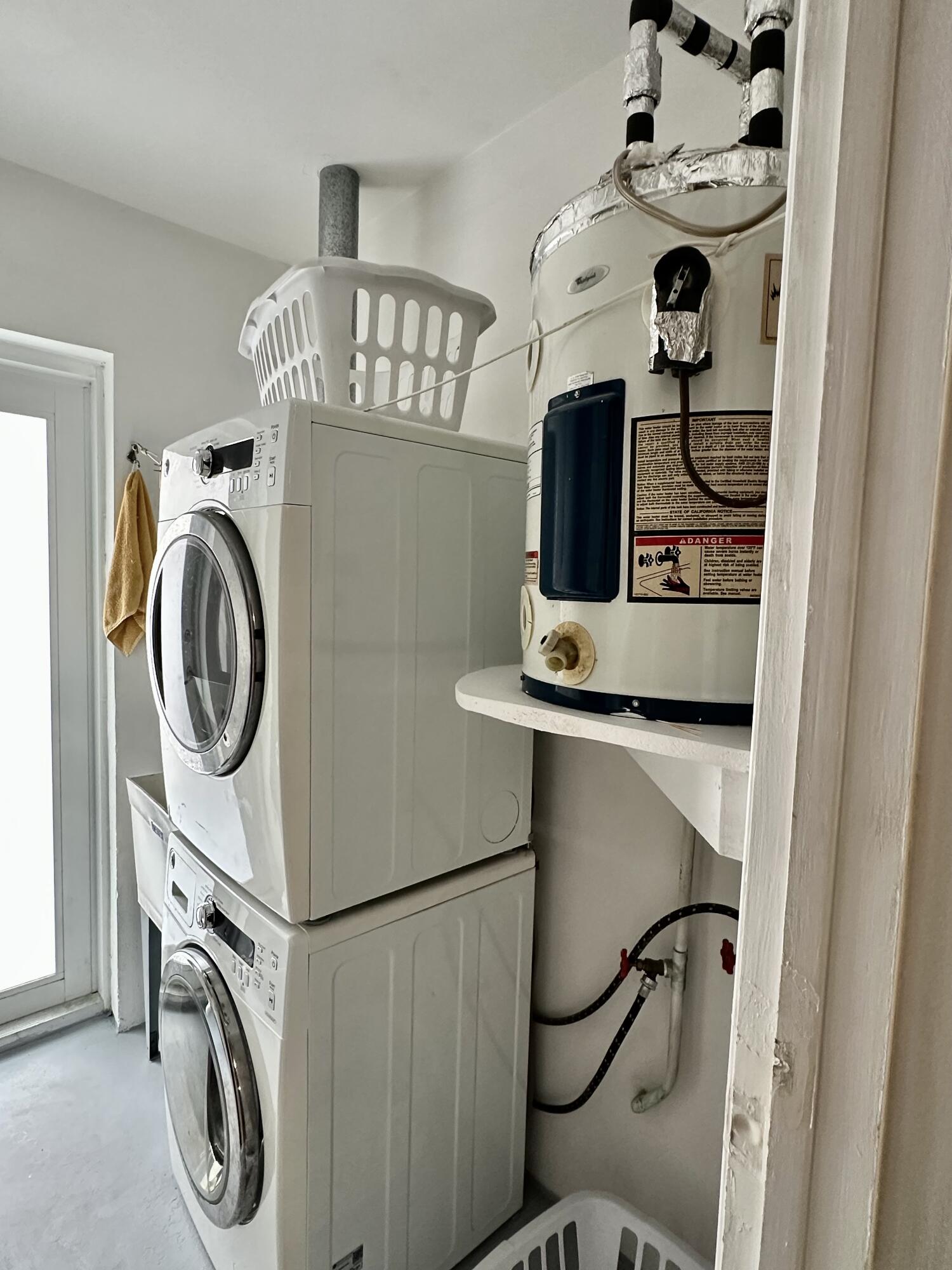 HOLLY HOUSE INC COND DECL IN - Residential