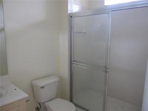 HARBOUR OAKS - Residential