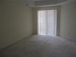 HARBOUR OAKS - Residential