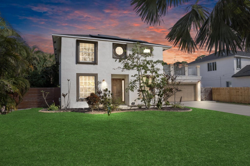 Photo of 1617 SW Davis Street, Port Saint Lucie, FL 34953 (MLS # R11062539)