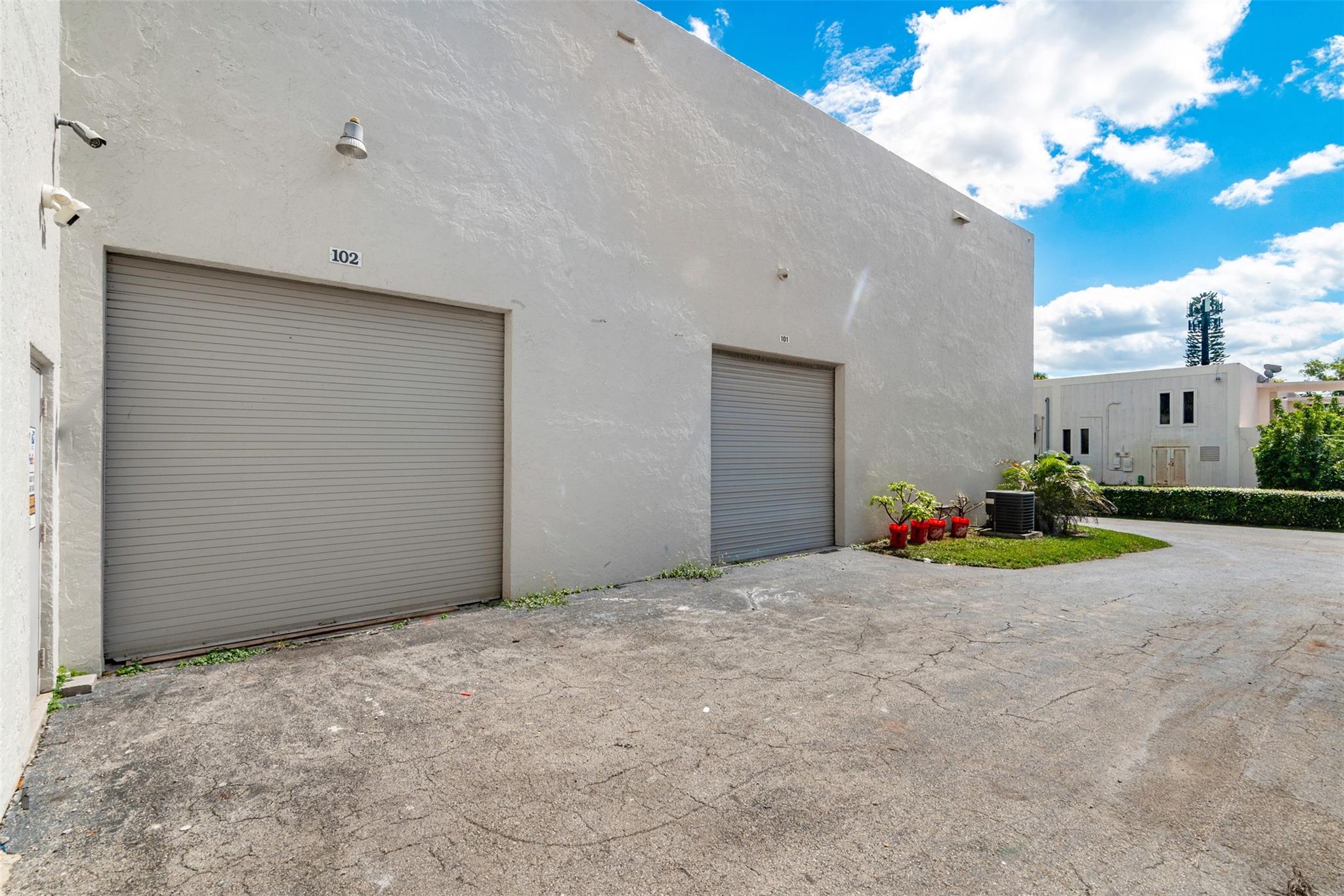3650 Coral Ridge Dr 102