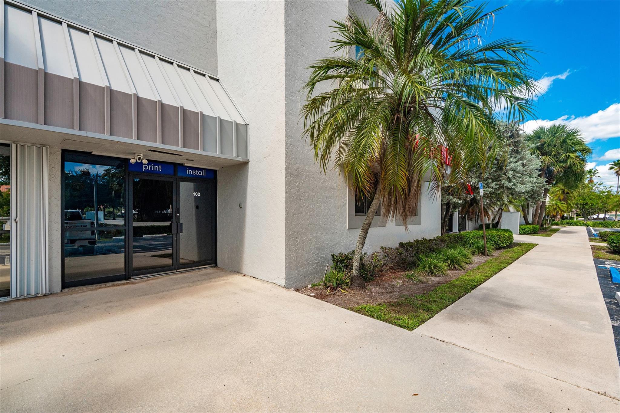 3650 Coral Ridge Dr 102