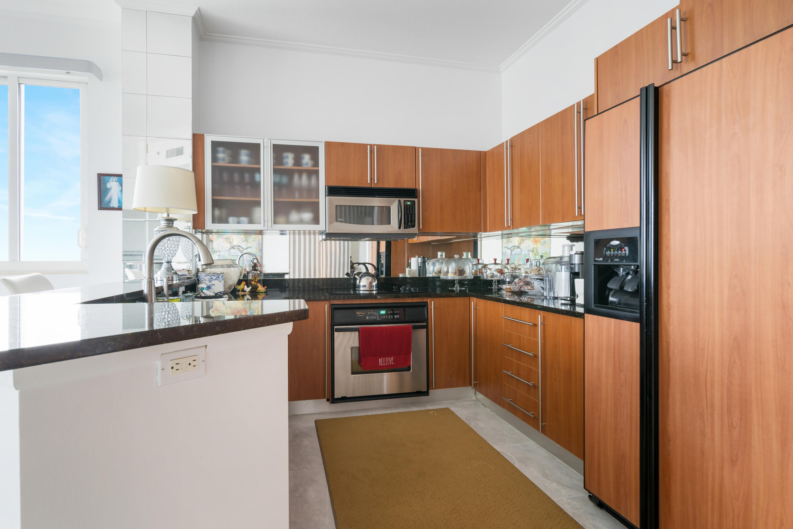 SLADE CONDO - Residential
