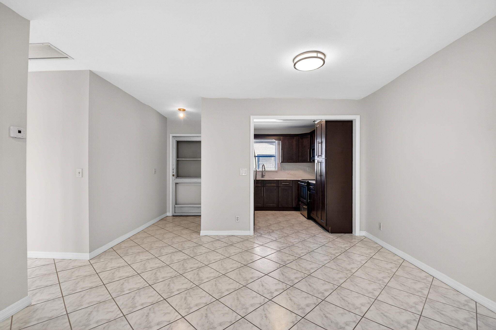 CRESTHAVEN VILLAS CONDO 24 - Residential Lease