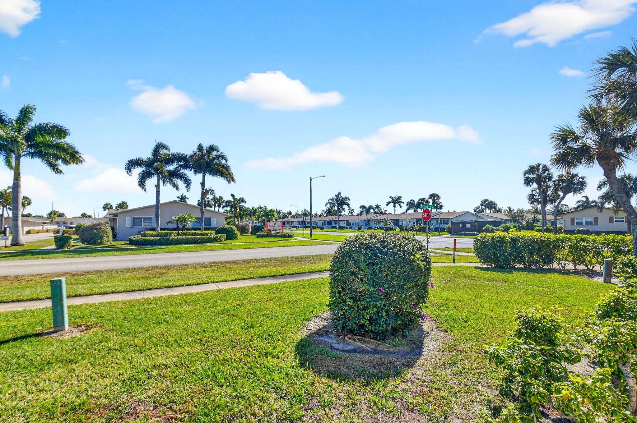 CRESTHAVEN VILLAS CONDO 24 - Residential Lease