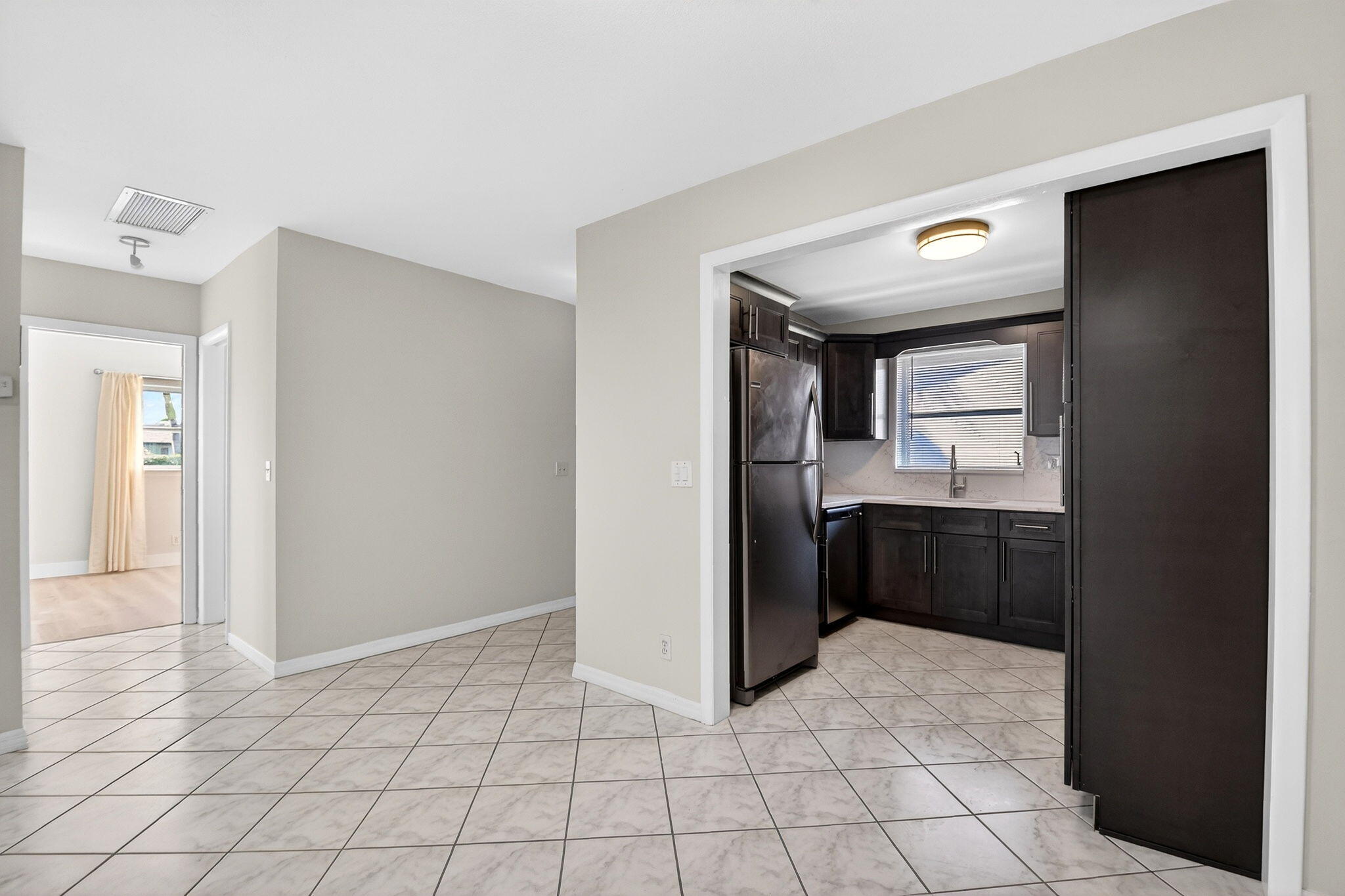 CRESTHAVEN VILLAS CONDO 24 - Residential Lease