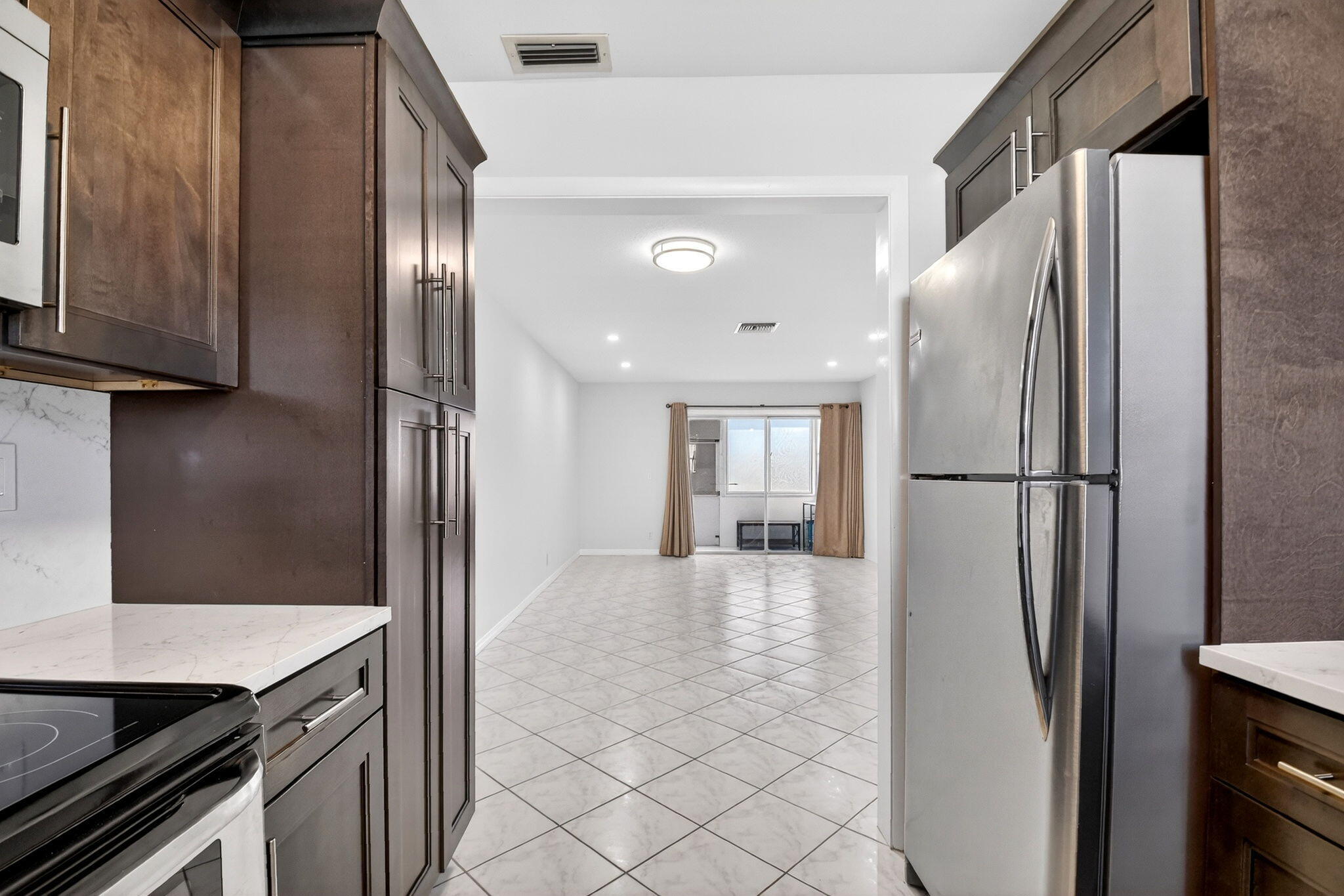 CRESTHAVEN VILLAS CONDO 24 - Residential Lease