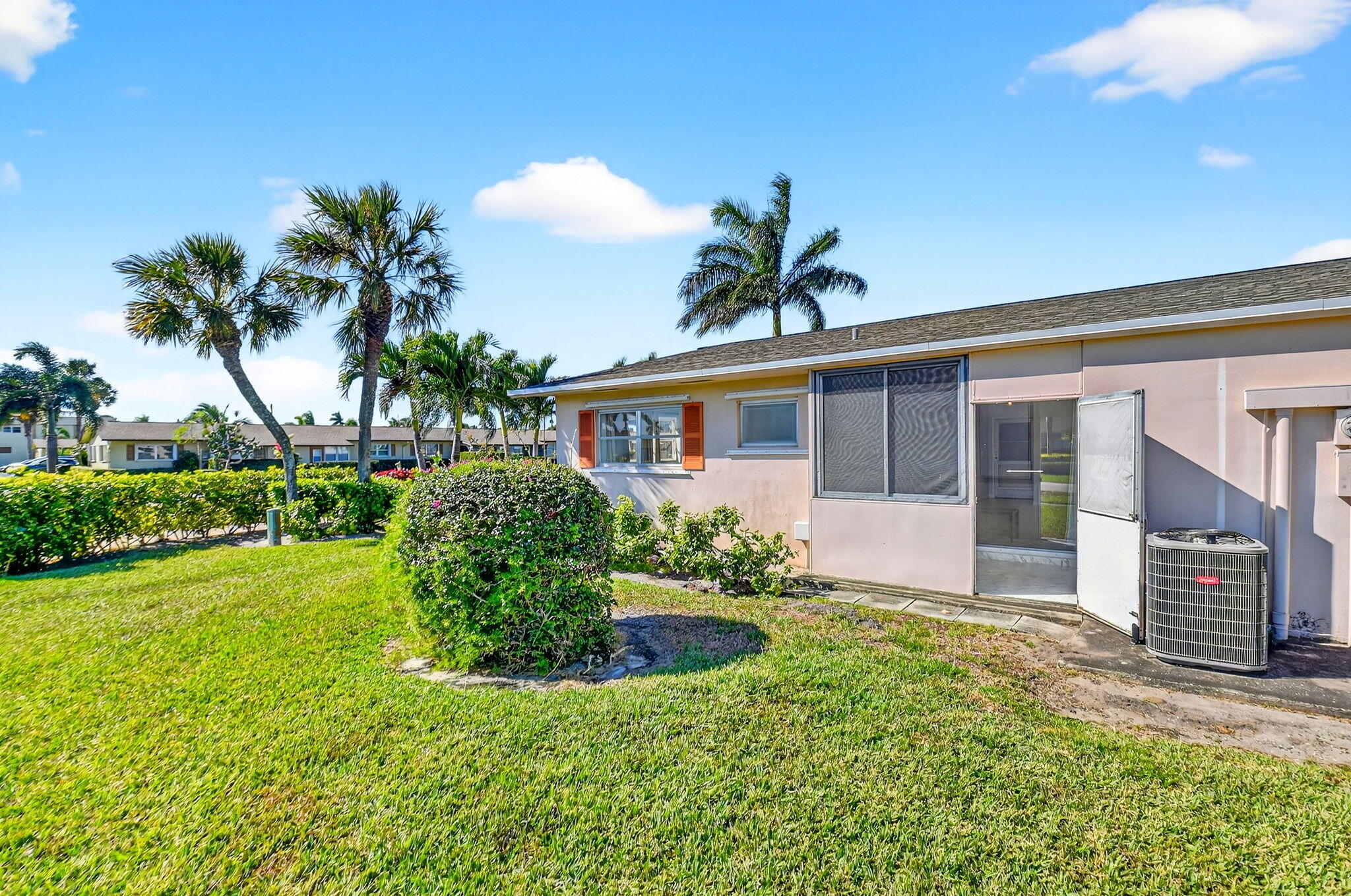 CRESTHAVEN VILLAS CONDO 24 - Residential Lease