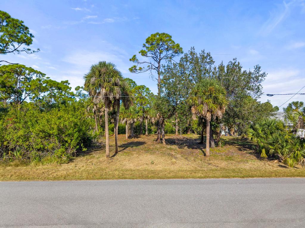 PORT CHARLOTTE SEC 038 - Land