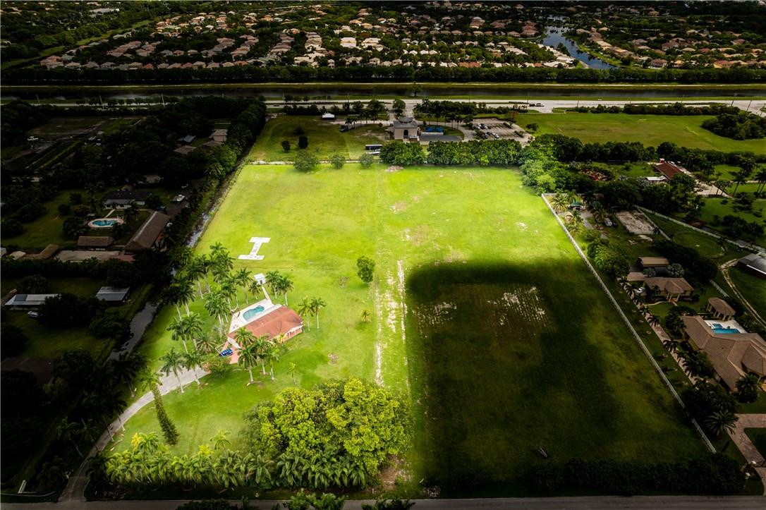 ROLLING OAKS ESTATES - Land