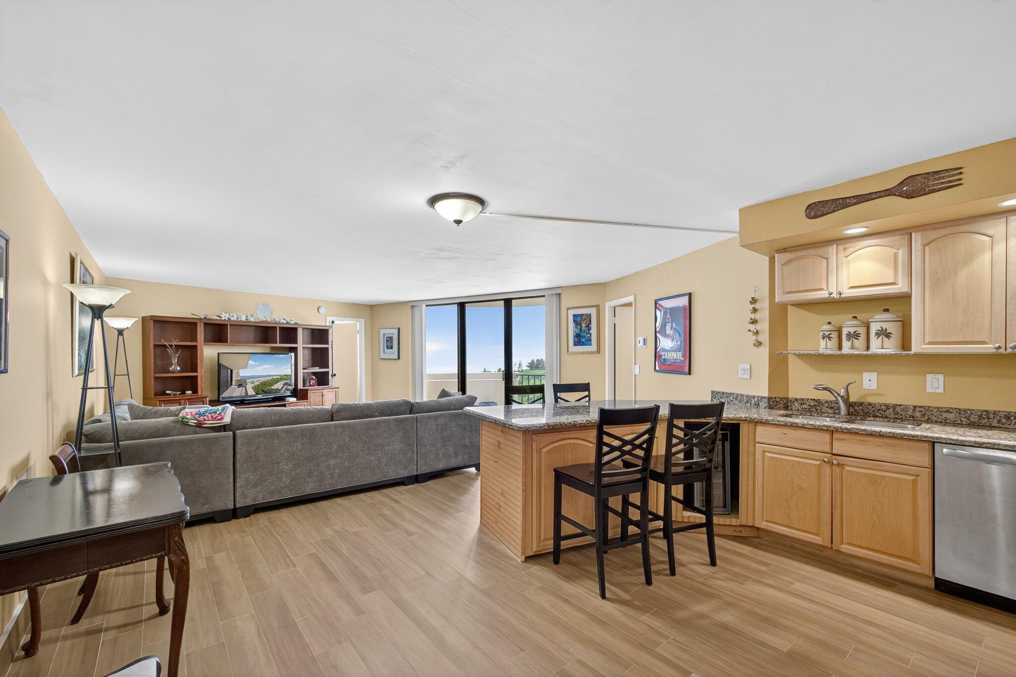 PHOENIX TOWERS - Residential Lease