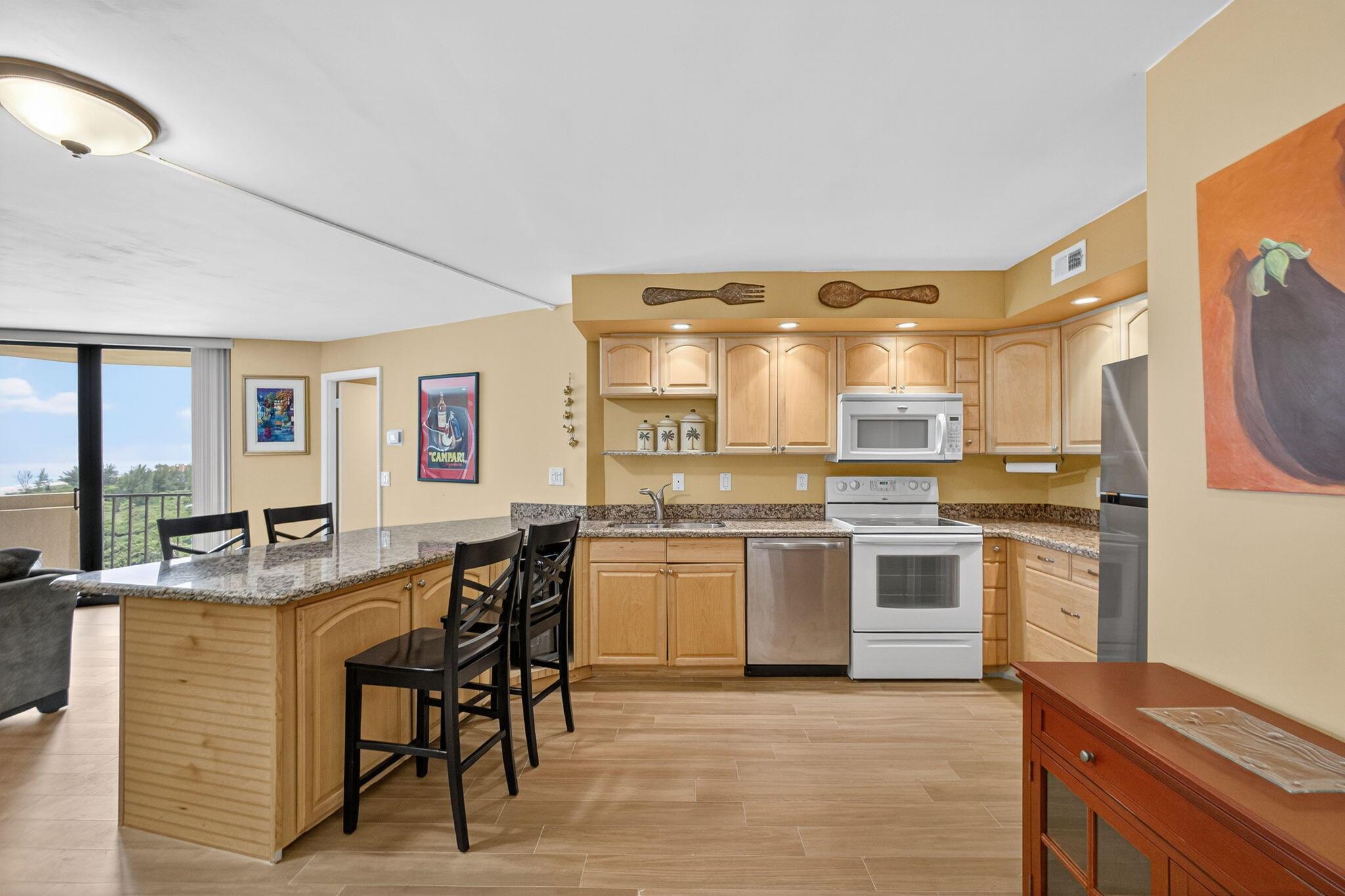 PHOENIX TOWERS - Residential Lease