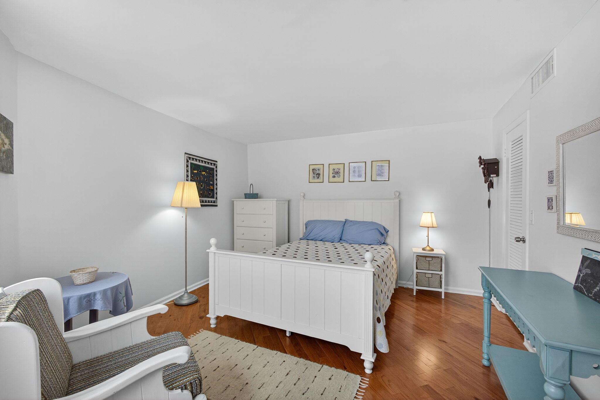 PHOENIX TOWERS - Residential Lease