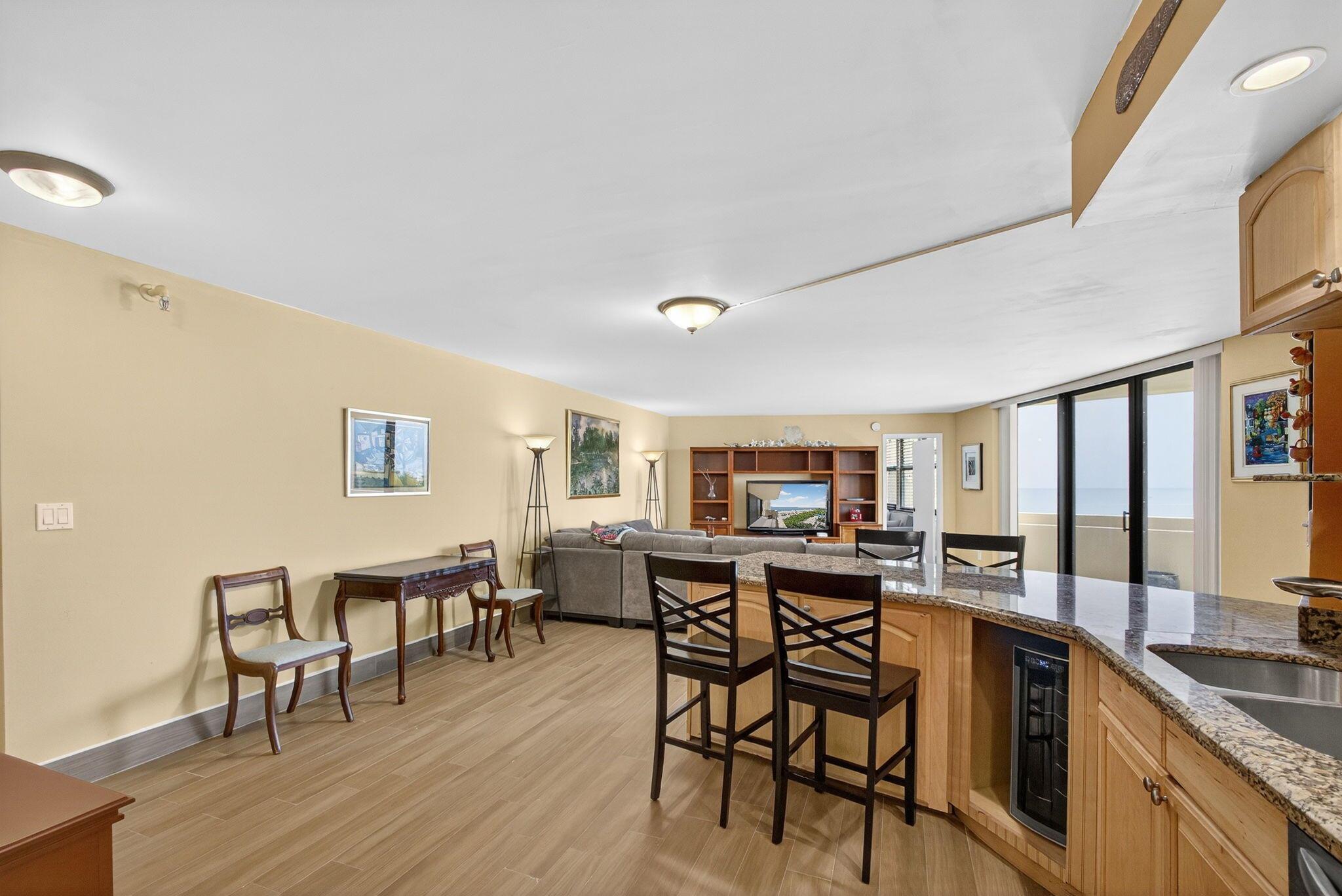 PHOENIX TOWERS - Residential Lease