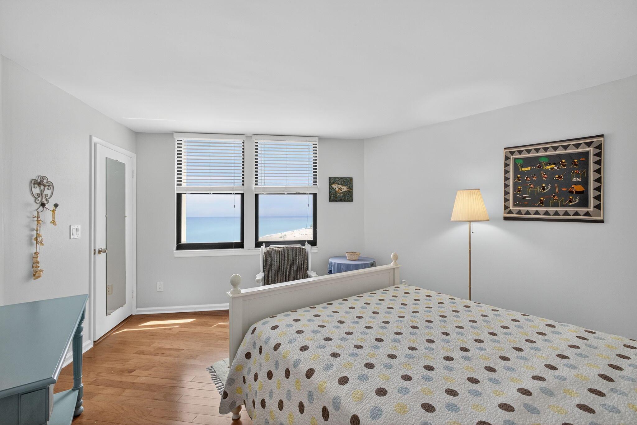 PHOENIX TOWERS - Residential Lease