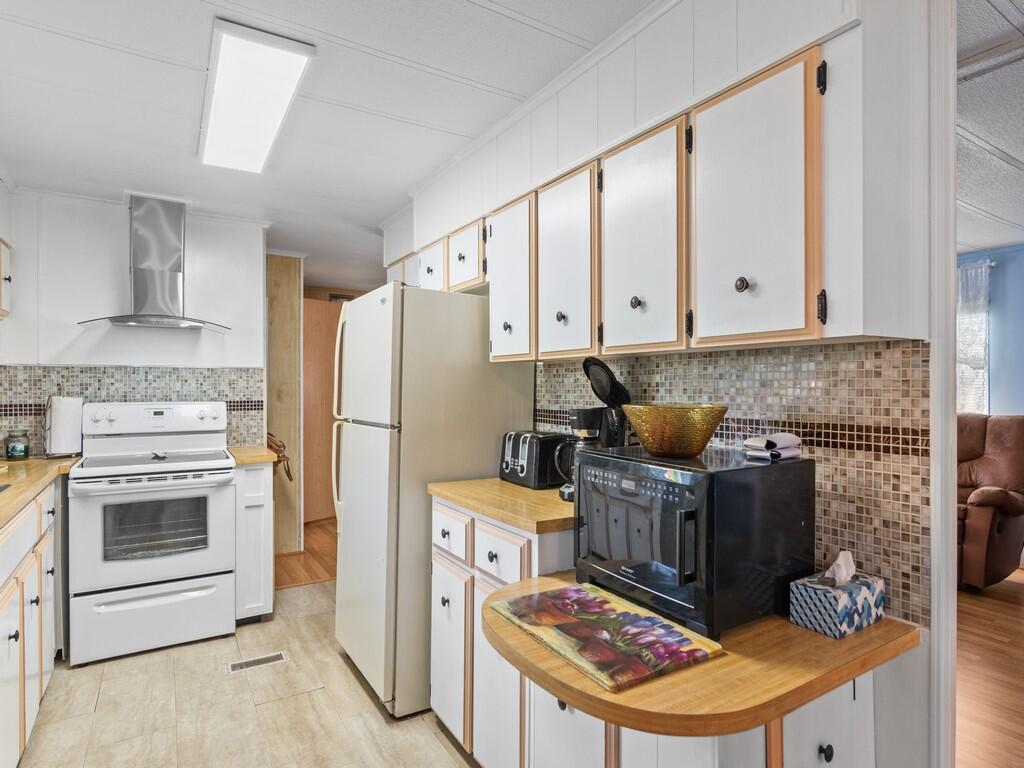 Spanish Lakes Golf Village - Residential