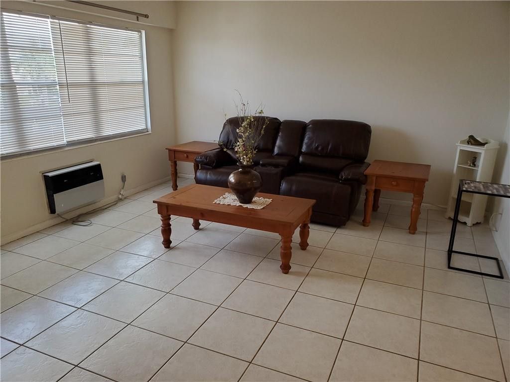 Photo of 373 Fanshaw I, Boca Raton, FL 33434 (MLS # B26032034)
